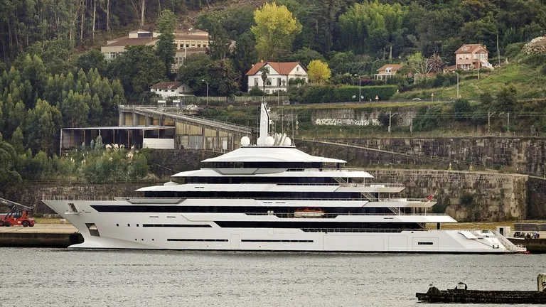 SPECIAL VESSELS 8